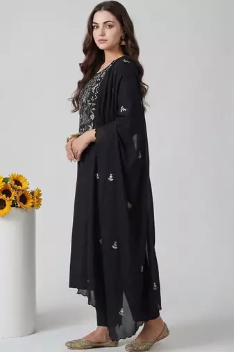 women floral embroidered regular thread work kurta with trousers & with dupatta