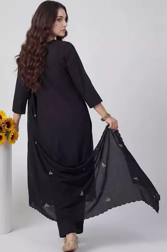 women floral embroidered regular thread work kurta with trousers & with dupatta