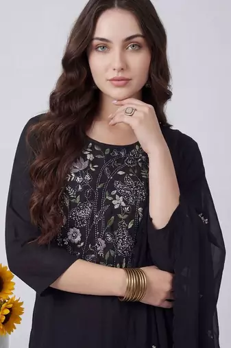 women floral embroidered regular thread work kurta with trousers & with dupatta