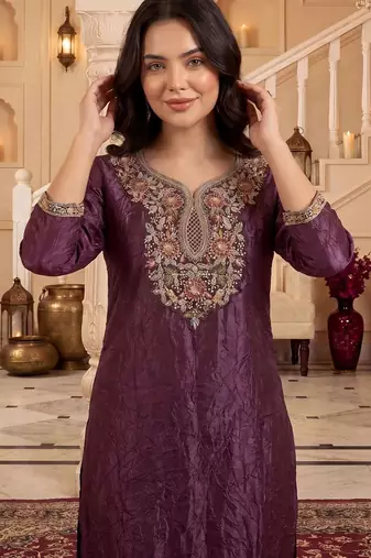 women ethnic motifs embroidered regular thread work kurta with trousers