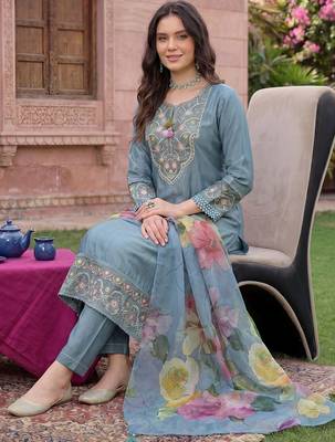 women ethnic motifs embroidered regular thread work liva kurta with trousers & with dupatta 5