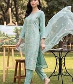women ethnic motifs embroidered regular thread work kurta with trousers & with dupatta