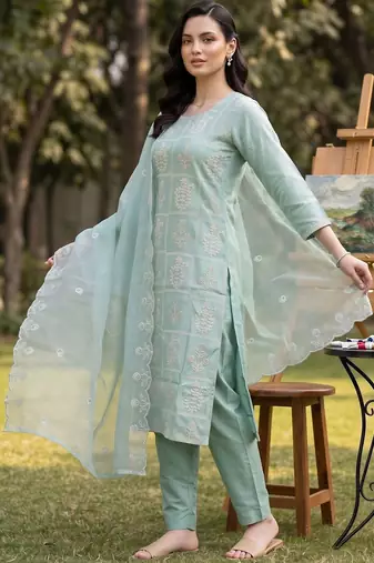 women ethnic motifs embroidered regular thread work kurta with trousers & with dupatta