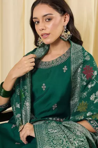 women ethnic motifs embroidered regular thread work kurta with trousers & with dupatta