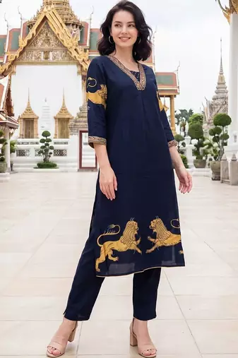 women ethnic motifs printed regular kurta with trousers