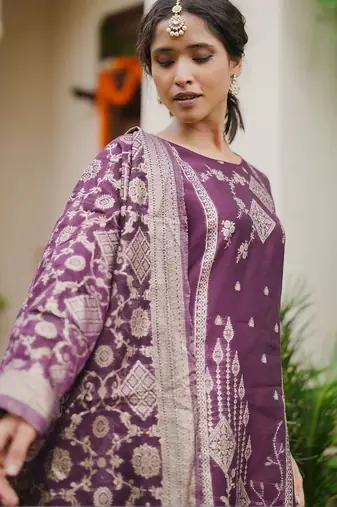 women ethnic motifs regular kurta with trousers & with dupatta