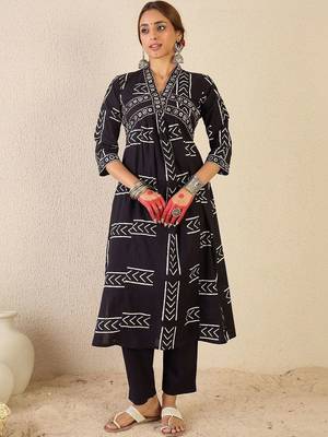 women printed empire cotton kurta with trousers & with dupatta 3