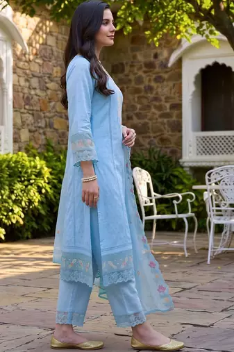 women ethnic motifs embroidered regular thread work cotton kurta with trousers & with dupatta