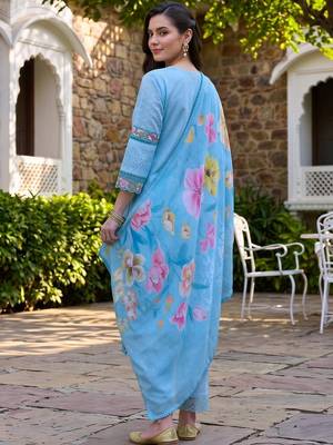 women ethnic motifs embroidered regular thread work cotton kurta with trousers & with dupatta 4