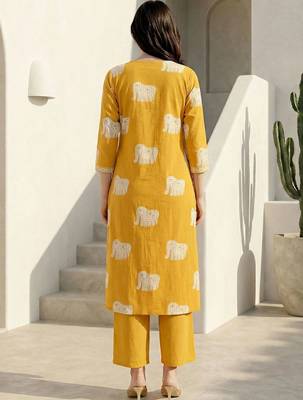 women ethnic motifs printed regular cotton kurta with trousers 3