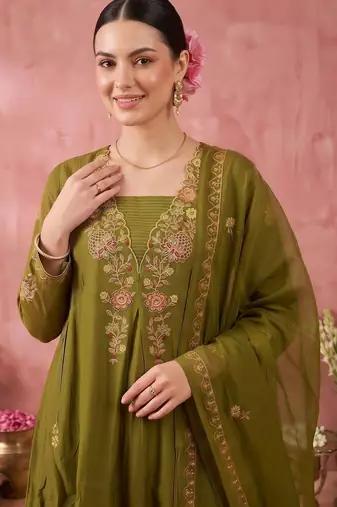 women ethnic motifs embroidered empire thread work kurta with trousers & with dupatta