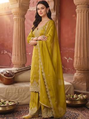 women ethnic motifs embroidered regular sequinned kurta with sharara & with dupatta 3
