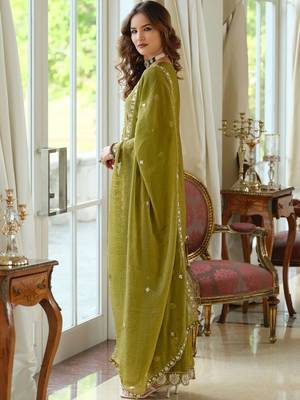 women ethnic motifs embroidered regular thread work kurta with palazzos & with dupatta 6