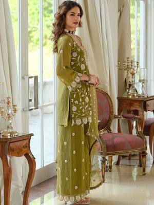 women ethnic motifs embroidered regular thread work kurta with palazzos & with dupatta 7