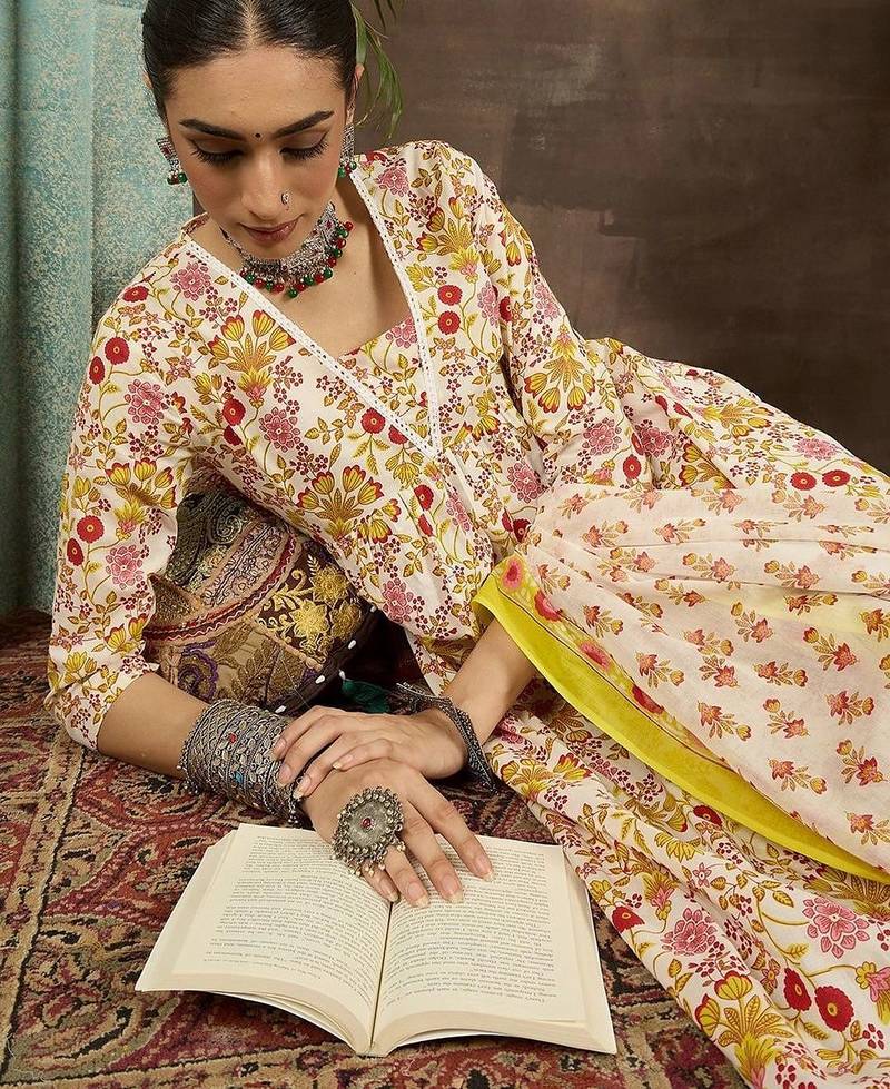 women floral printed empire cotton kurta with trousers & with dupatta
