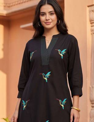 women ethnic motifs embroidered regular thread work cotton kurta with palazzos 2