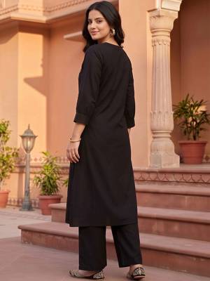 women ethnic motifs embroidered regular thread work cotton kurta with palazzos 4