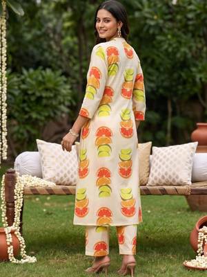 women printed regular cotton kurta with trousers 4