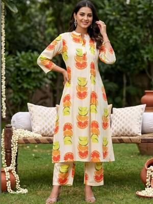 women printed regular cotton kurta with trousers 6