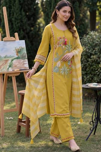 women floral embroidered regular thread work kurta with palazzos & with dupatta
