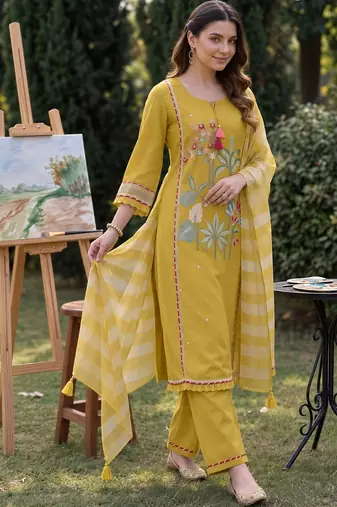 women floral embroidered regular thread work kurta with palazzos & with dupatta