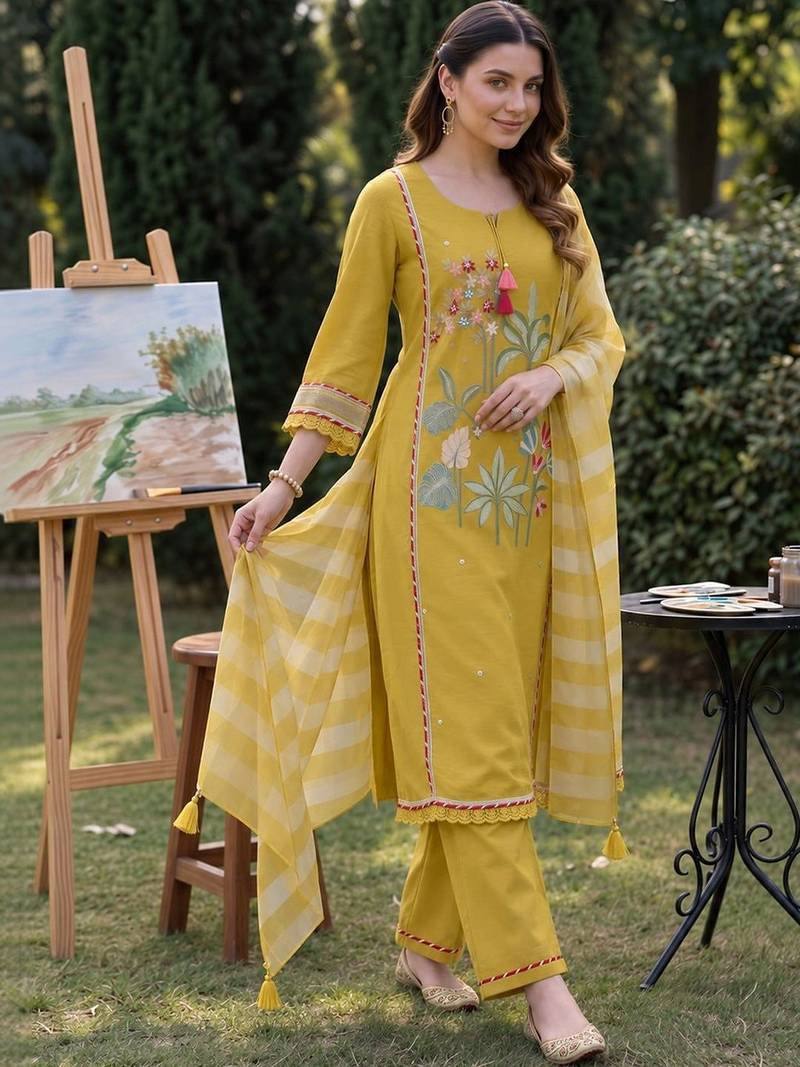 women floral embroidered regular thread work kurta with palazzos & with dupatta