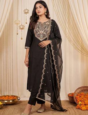 women ethnic motifs embroidered regular thread work kurta with trousers & with dupatta 1