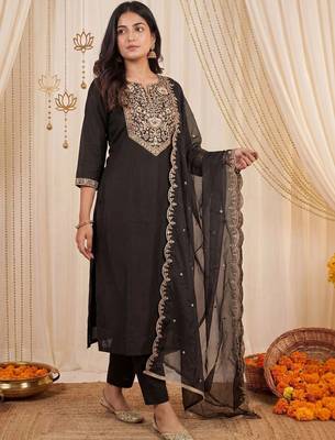 women ethnic motifs embroidered regular thread work kurta with trousers & with dupatta 2