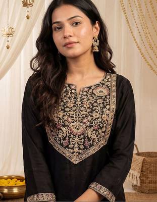 women ethnic motifs embroidered regular thread work kurta with trousers & with dupatta 6