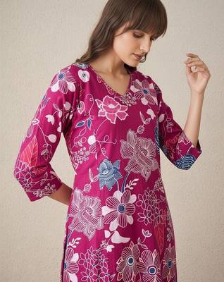 women floral printed regular cotton kurta with trousers 2