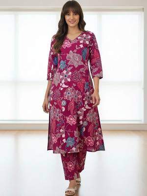 women floral printed regular cotton kurta with trousers 3
