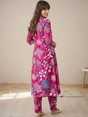 women floral printed regular cotton kurta with trousers 5