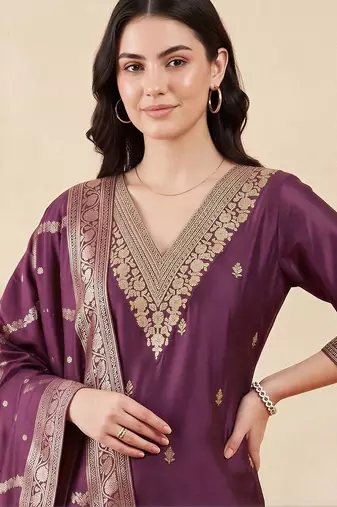 women ethnic motifs embroidered regular kurta with trousers & with dupatta