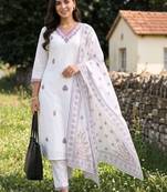 women ethnic motifs embroidered regular thread work cotton kurta with trousers & with dupatta
