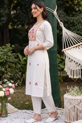 women ethnic motifs embroidered regular thread work cotton kurta with trousers & with dupatta