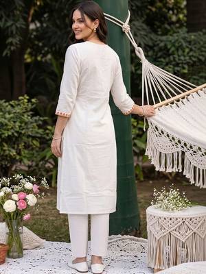 women ethnic motifs embroidered regular thread work cotton kurta with trousers & with dupatta 4
