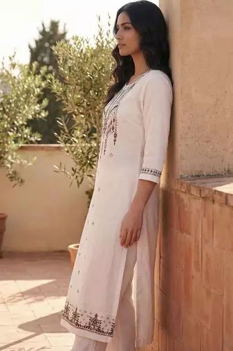 women ethnic motifs embroidered regular mirror work cotton kurta with trousers & with dupatta