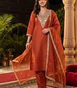women ethnic motifs embroidered regular kurta with trousers & with dupatta
