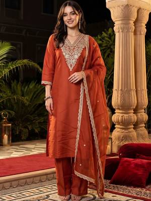women ethnic motifs embroidered regular kurta with trousers & with dupatta 6