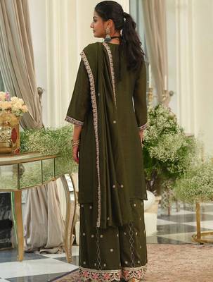 women ethnic motifs embroidered regular thread work kurta with palazzos & with dupatta 7