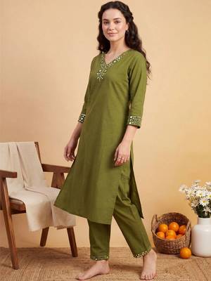 women ethnic motifs regular mirror work kurta with trousers 1
