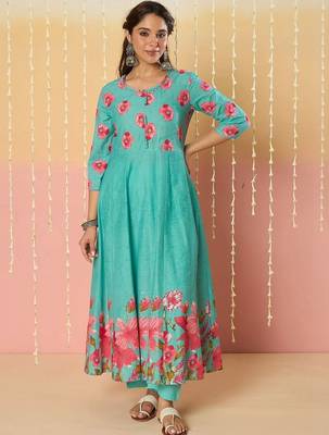 women floral printed empire thread work cotton kurta with trousers & dupatta 1