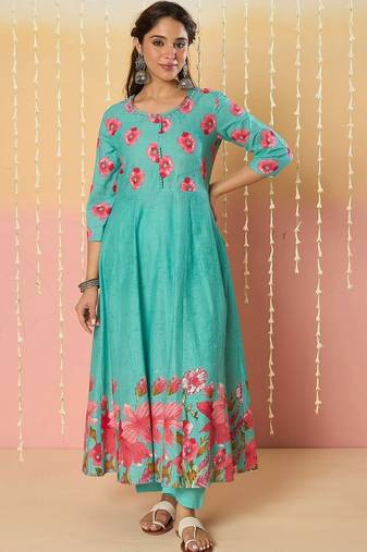 women floral printed empire thread work cotton kurta with trousers & dupatta