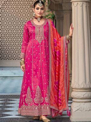 women ethnic motifs embroidered regular kurta with palazzos & with dupatta 1