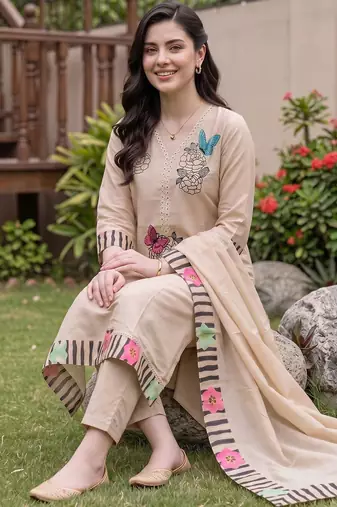 women ethnic motifs embroidered regular thread work kurta with trousers & with dupatta