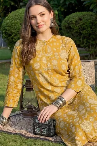 women ethnic motifs printed regular cotton kurta with trousers