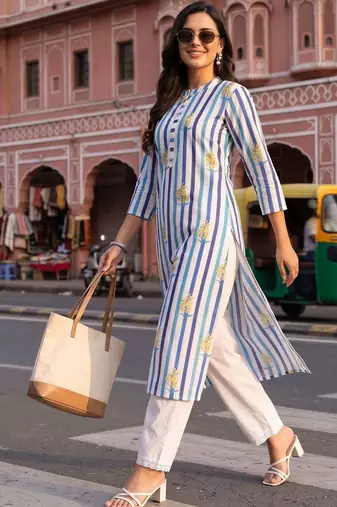 women printed regular cotton kurta with trousers