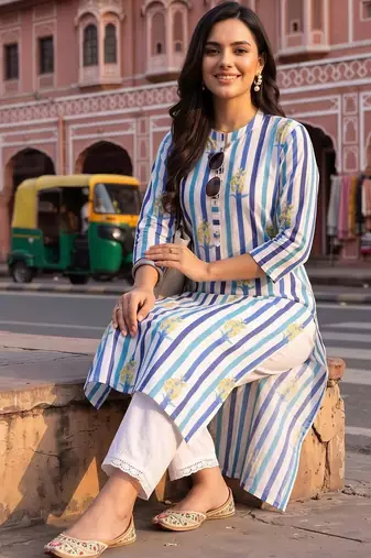 women printed regular cotton kurta with trousers