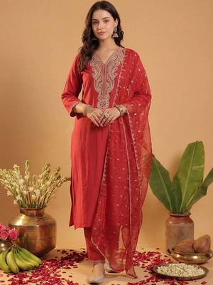 women ethnic motifs embroidered regular thread work liva kurta with trousers & with dupatta 1