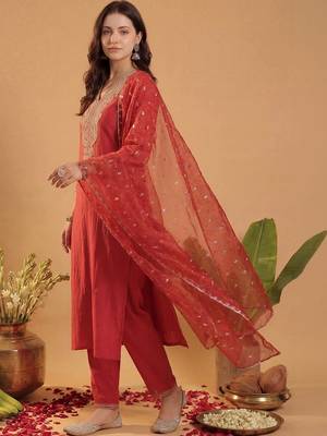 women ethnic motifs embroidered regular thread work liva kurta with trousers & with dupatta 3
